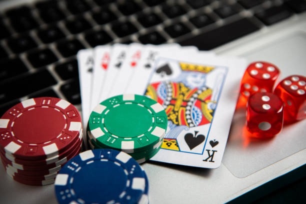 Live Andar Bahar table on tahtaraja77 showing dealer, cards, and betting interface